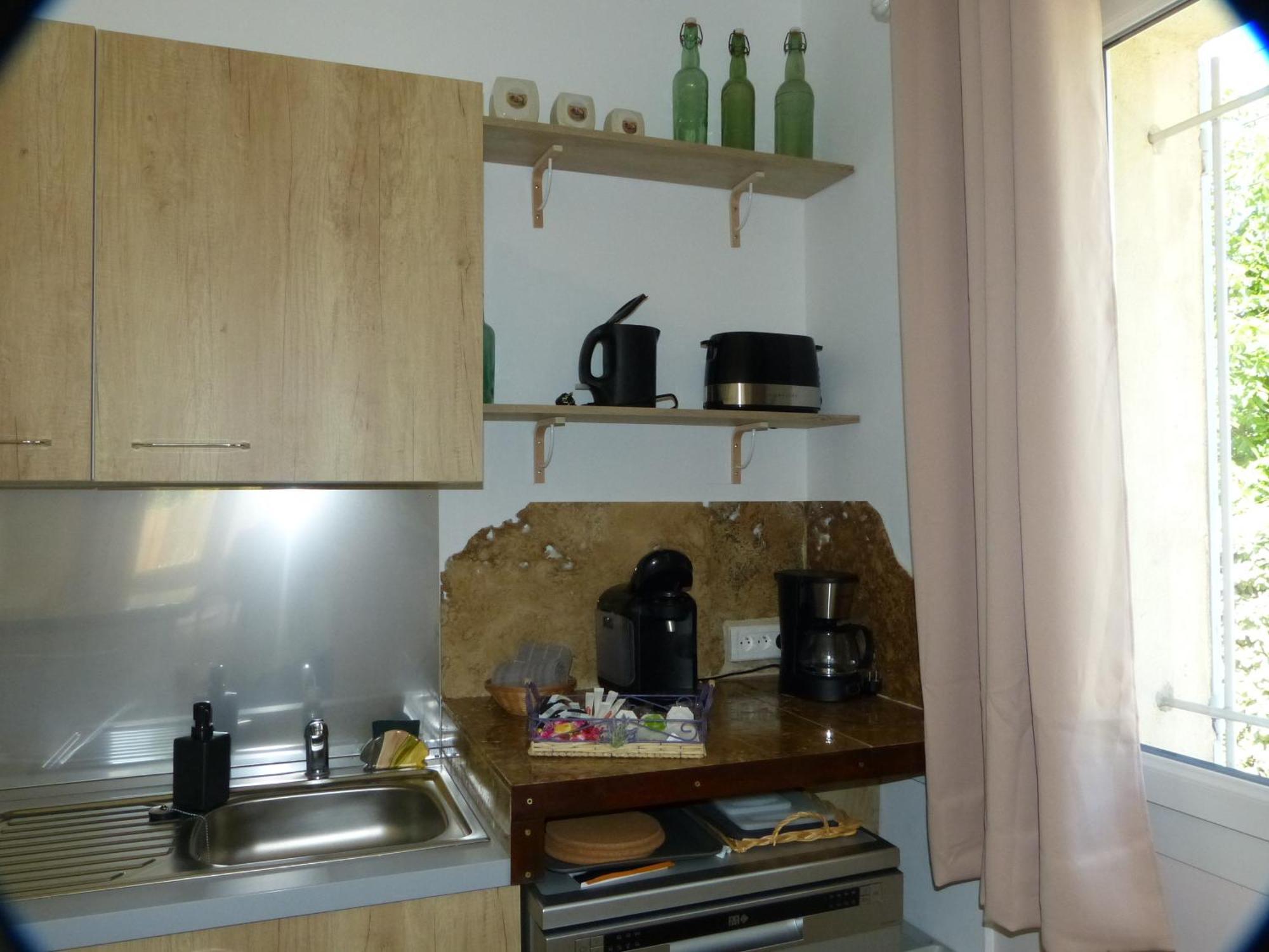 Eclats Du Sud Hebergements "Les Lavandes" Ou "Les Romarins" Meubles De Tourisme Classes 3 Etoiles オリオール 部屋 写真